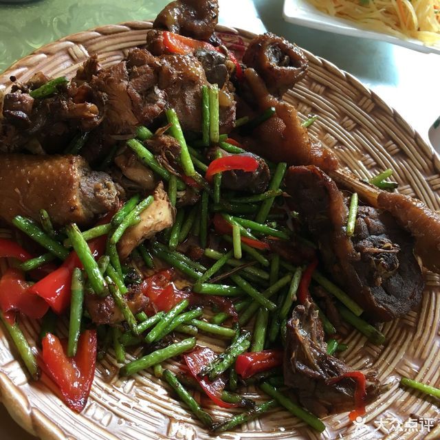 西花苑凤百年大骨鸡饭庄