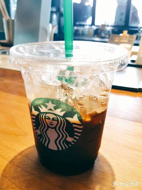 星巴克优盘时代店