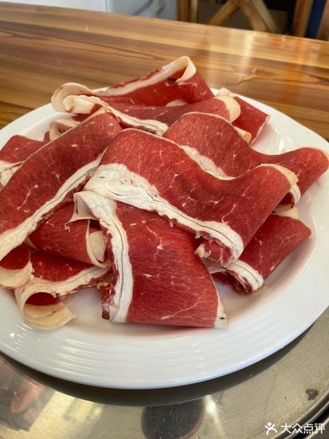 西旗黄膘牛胸口图片