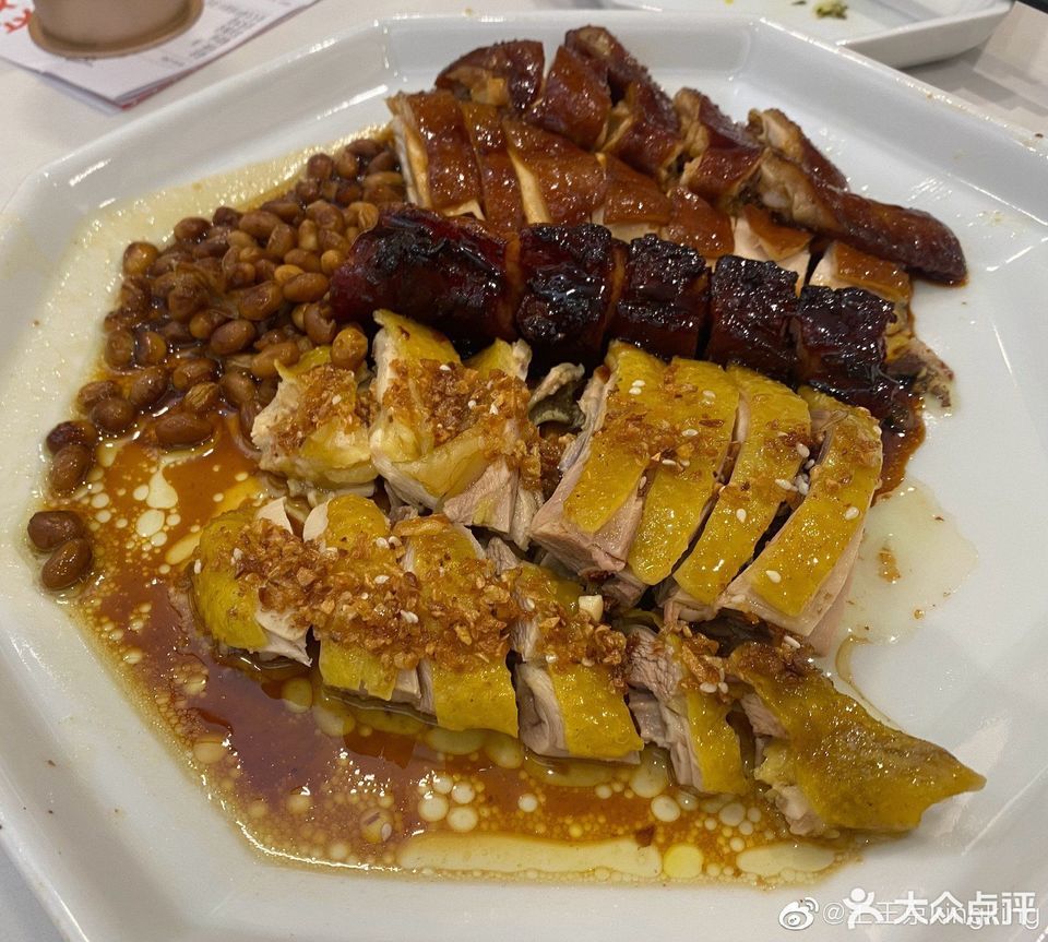 叉烧拼盐焗鸡图片