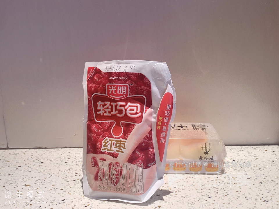 光明轻巧包红枣酸奶图片