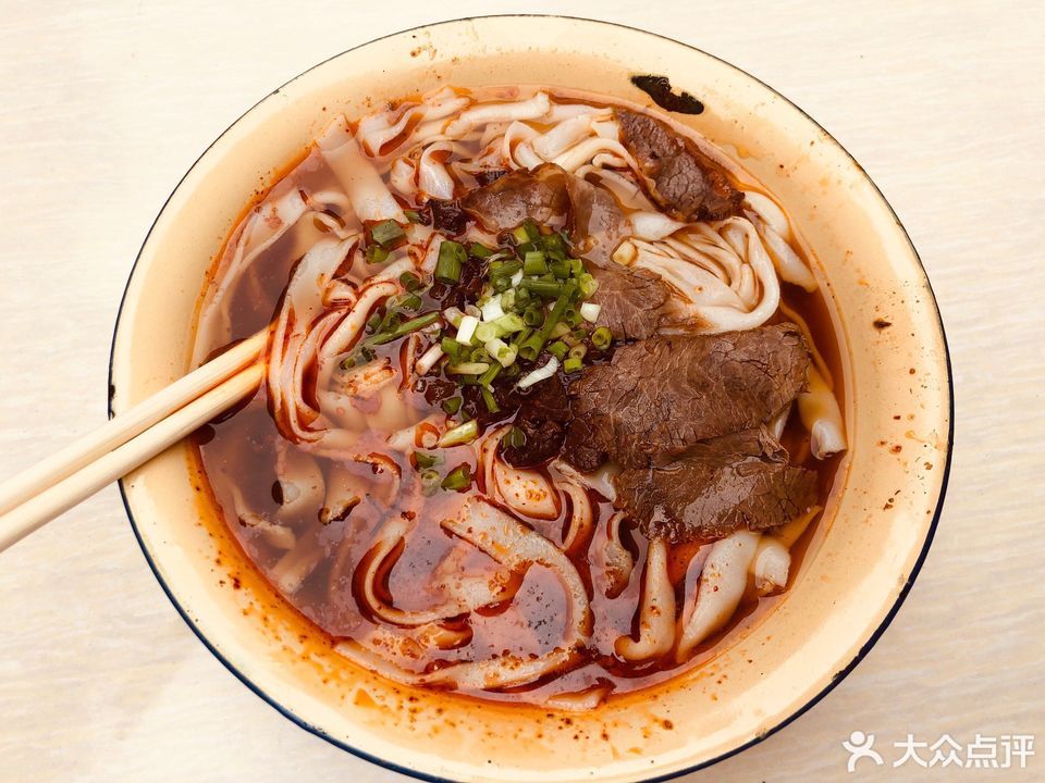 推荐菜:黄家塘米粉(黄家塘店)位于荆州市沙市区北京中路黄家塘三栋(黄