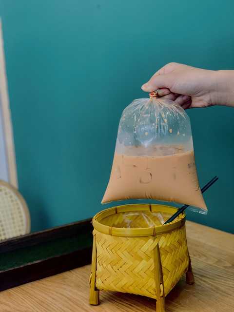 春莱老挝冰咖啡泰式奶茶武汉首店