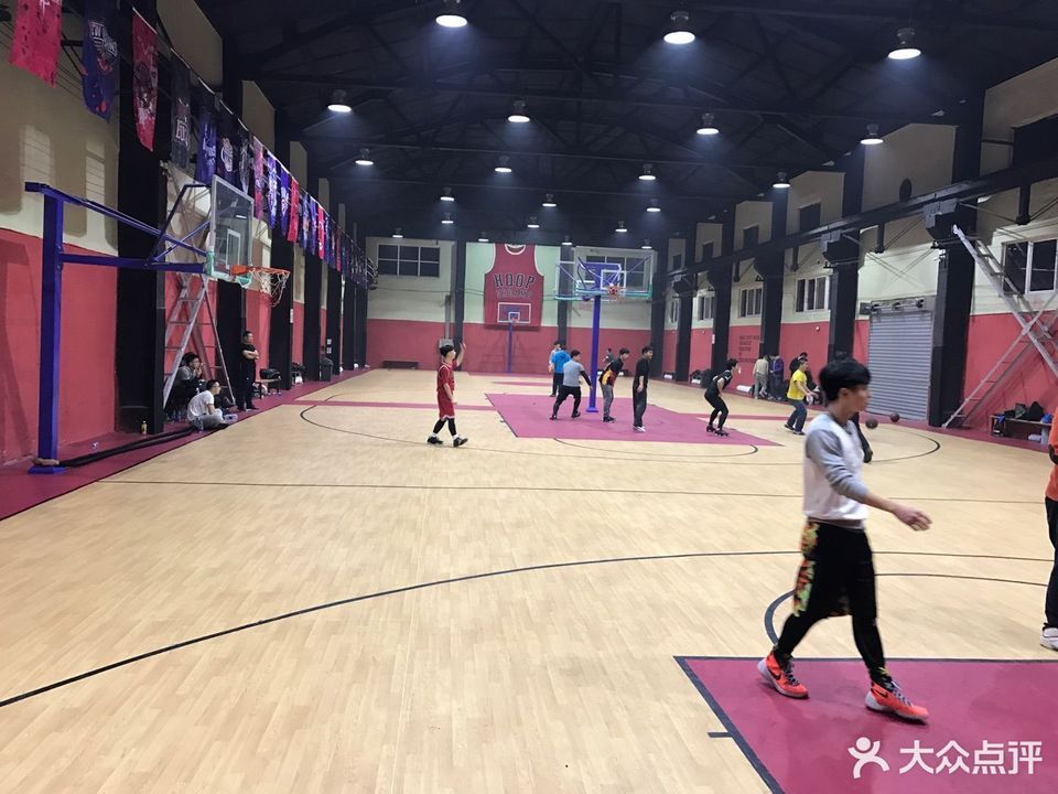 抛物线篮球公园(太华路店)图片