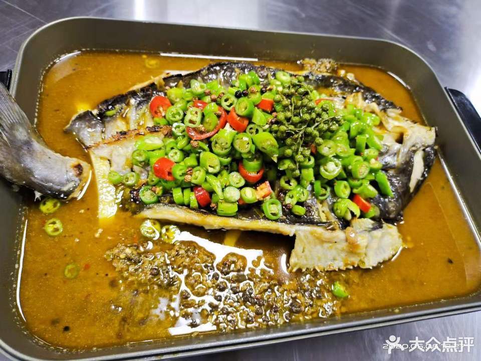 青花椒烤鱼图片