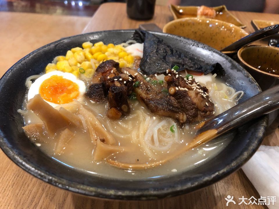 猪软骨豚骨拉面图片