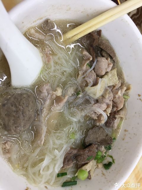 猪杂牛肉丸米粉图片