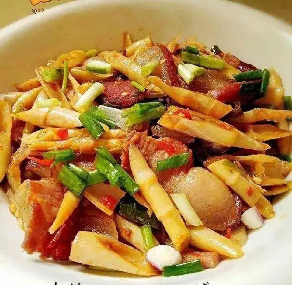 农家腊味炒竹笋图片