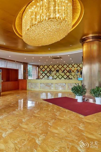 oyo临安金辉大酒店(临水路店)