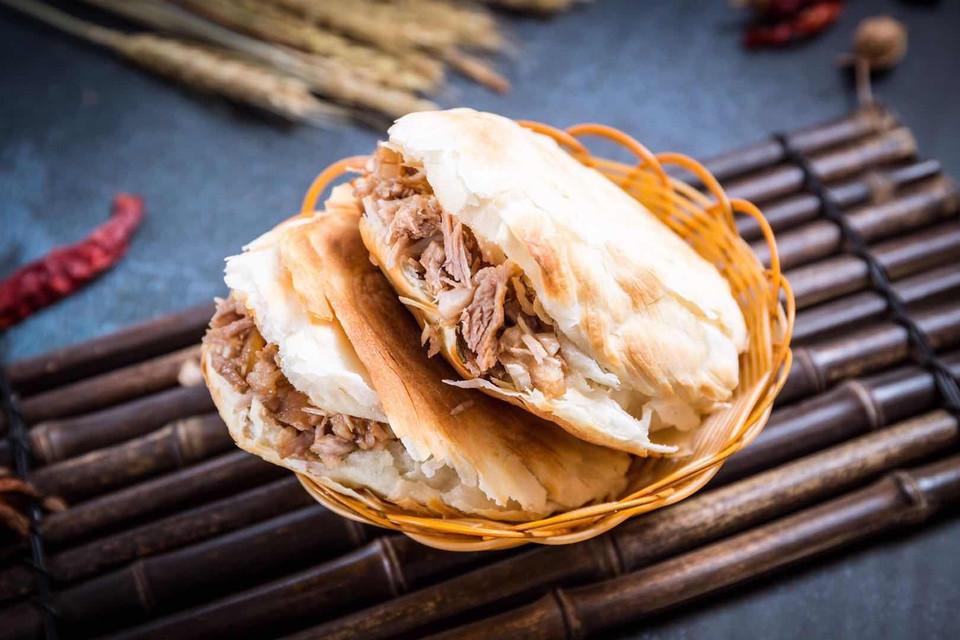 张兴邦擀面皮肉夹馍
