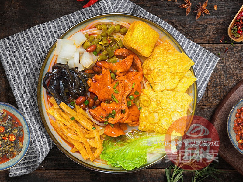 超级杂锦螺蛳粉图片