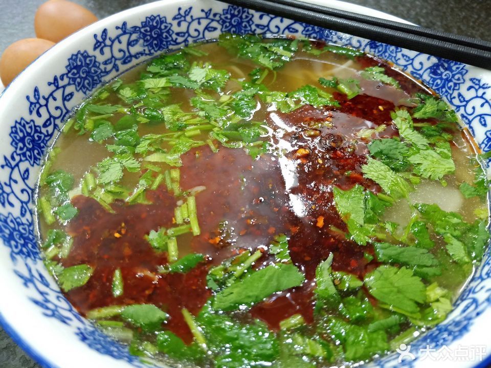 兰州摆福军九鼎牛肉拉面玲珑湾店