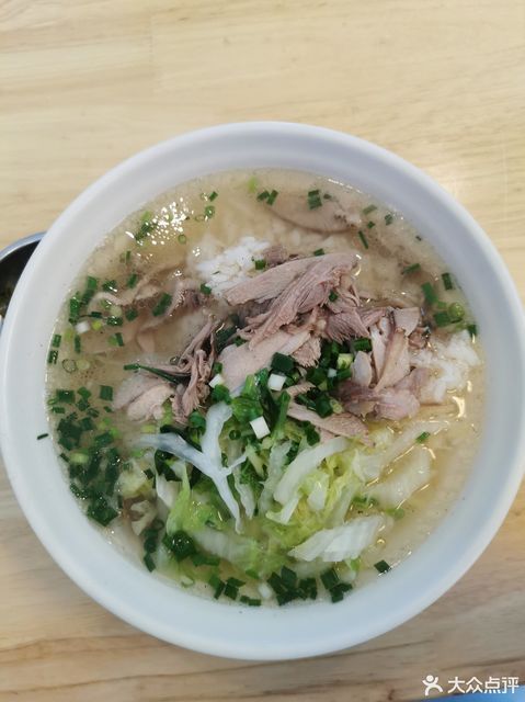 清炖鹅肉汤饭图片