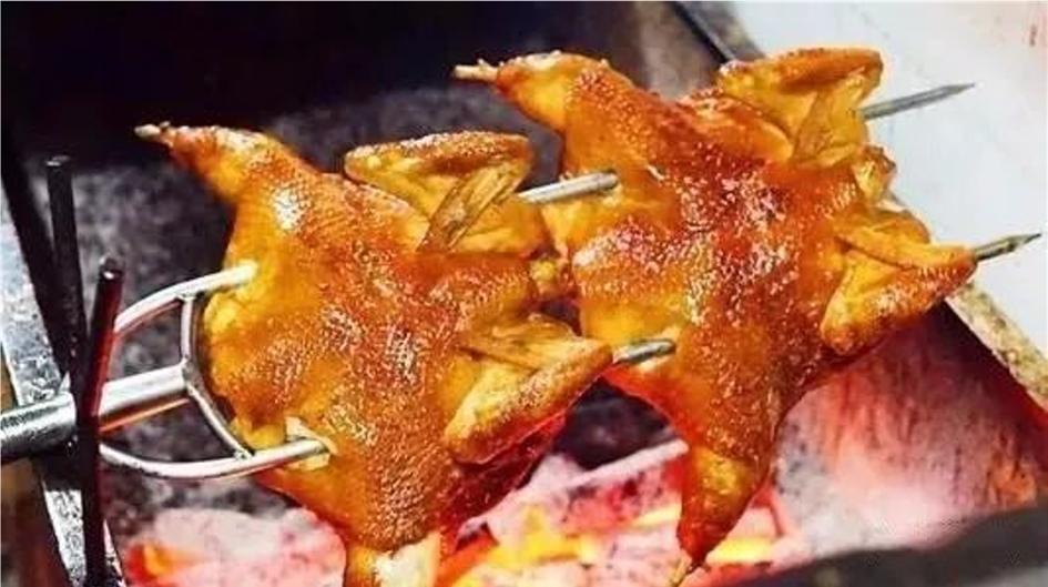 荔枝木烤鸡图片