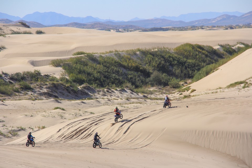 赤峰市布日敦沙漠旅游区