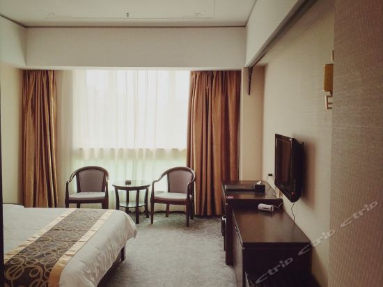 鼎福大酒店位于潮州市湘桥区城区绿榕北路推荐菜:分类:民宿;酒店;住宿