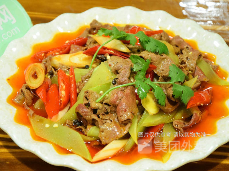 泡椒牛肉盖浇饭图片