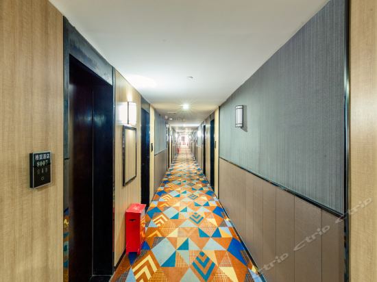 南宁市 住宿服务 > 格盟酒店(三十三中地铁站店)