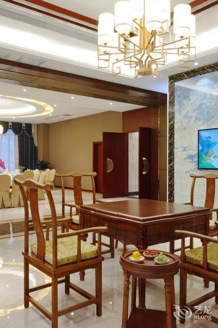 陇南华兴宾馆位于陇南市武都区人民路4号推荐菜:分类:高档型酒店;星级