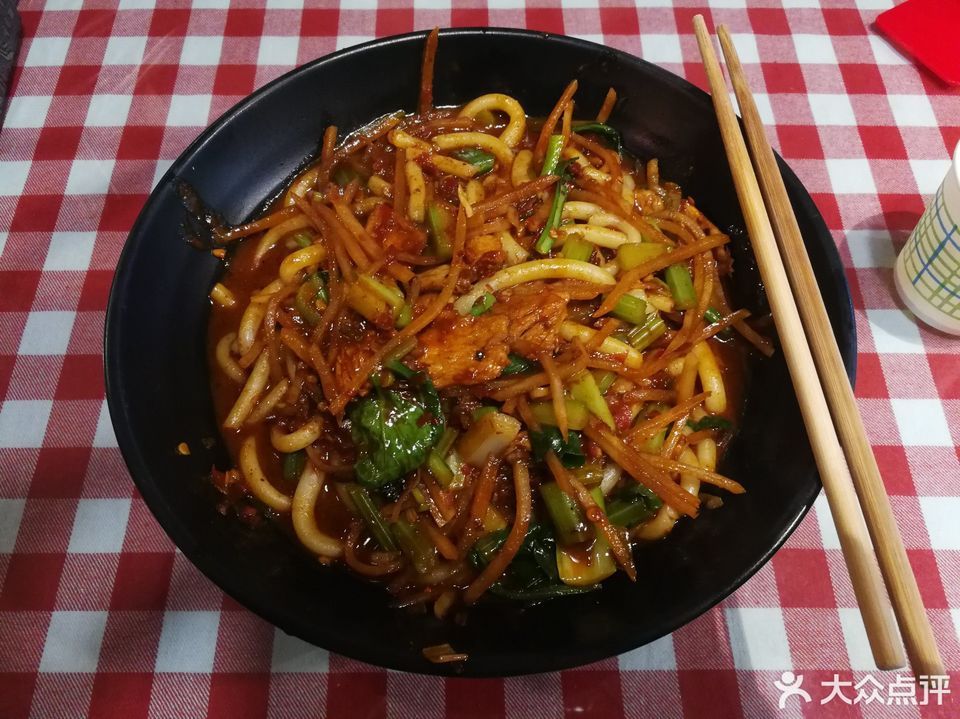 土豆丝鸡肉炒米粉图片