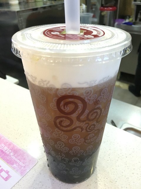 乌龙茶奶盖图片