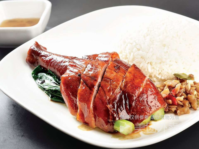 明炉烧鸭腿饭图片