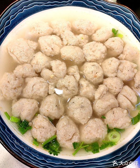 小船黄花鱼丸汤图片