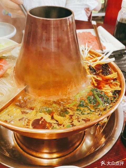 老北京炭火锅保亭店