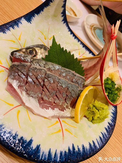 小竹荚鱼刺身图片