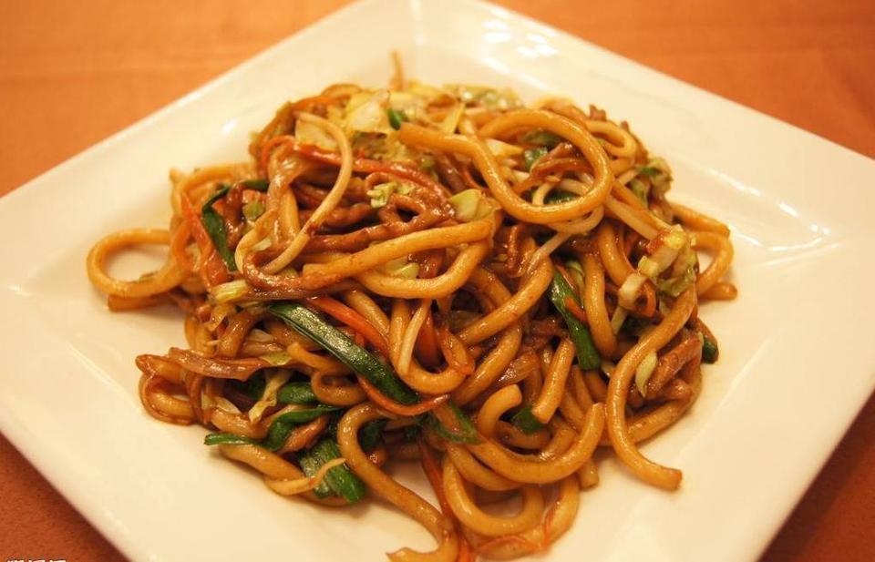 香菇肉丝炒面图片