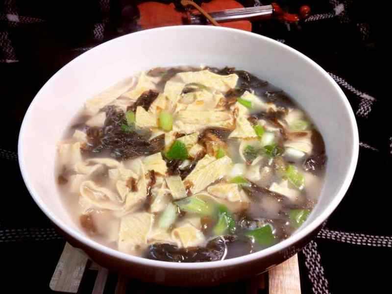 紫菜豆皮汤图片